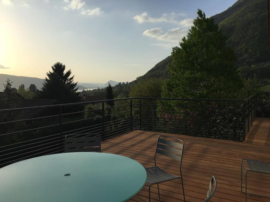 Maison De Vacances 220M2 Vue Lac Et Chateau Мантон-Сен-Бернар Екстер'єр фото