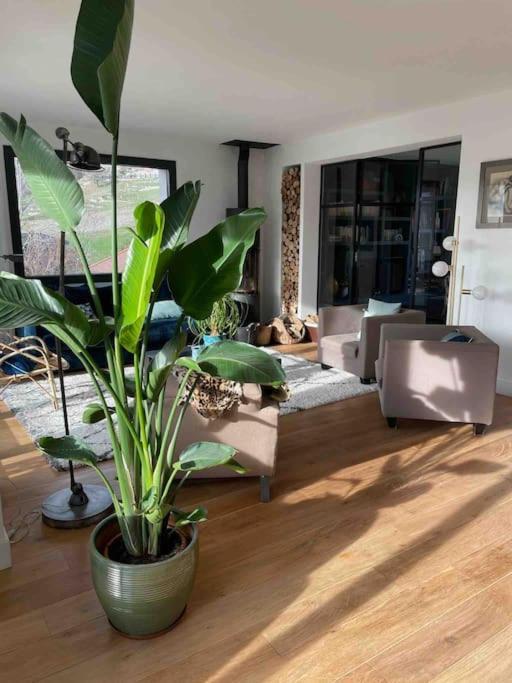 Maison De Vacances 220M2 Vue Lac Et Chateau Мантон-Сен-Бернар Екстер'єр фото